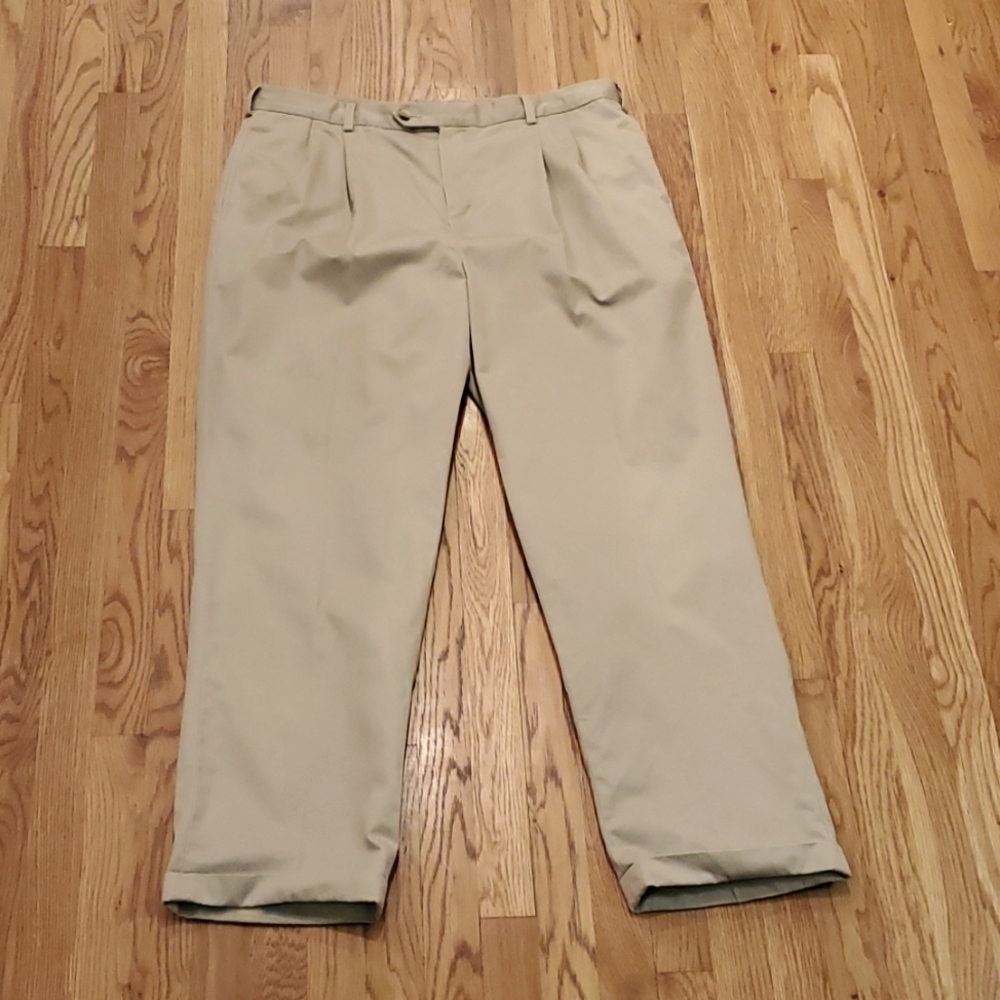 Jos A Banks khaki pants, Size 40W/32L